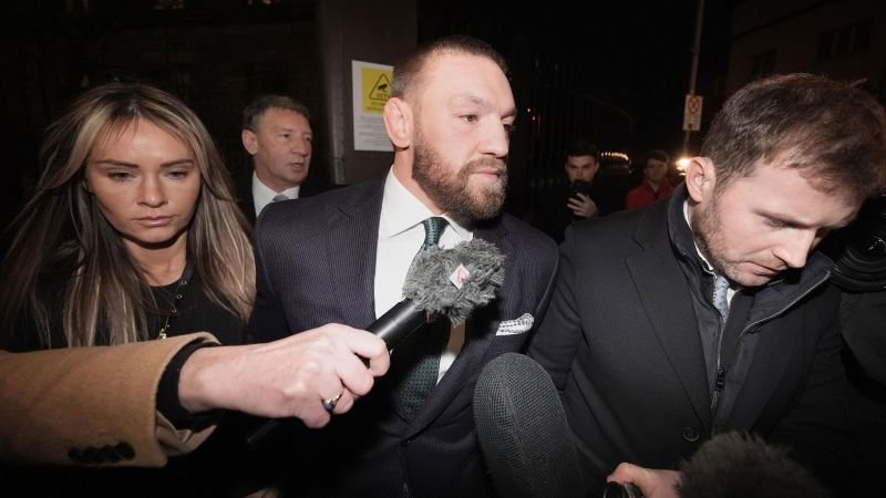 Conor McGregor impugnará el fallo civil por violación en medio del creciente apoyo a la víctima