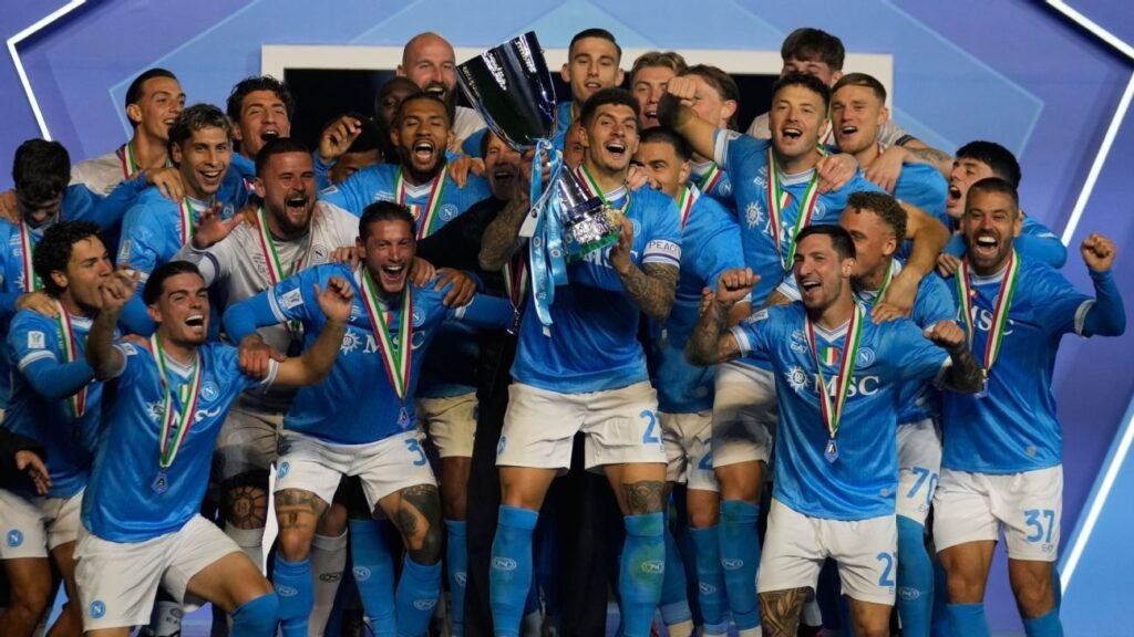 El Napoli se consagra campeón de la Supercopa de Italia al vencer al Bologna aplastantemente
