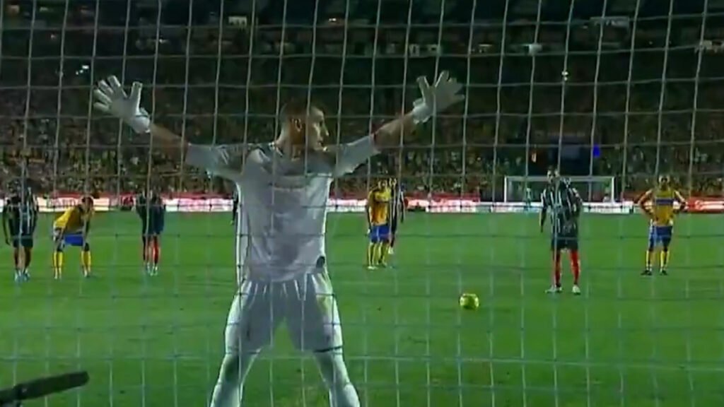 Sergio Ramos anota de nuevo, pero Tigres sorprendió a Rayados en el último instante