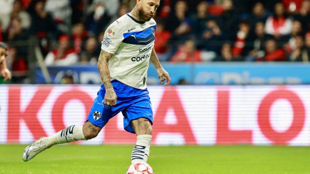 Sergio Ramos ejecuta un penalti a lo Panenka y su equipo recibe seis goles tras el 0-2