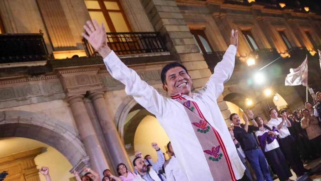 Salomón Jara se mantiene al mando del gobierno de Oaxaca tras obtener más de 500 mil votos de apoyo.