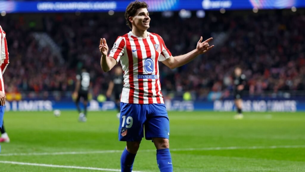 Álvarez sugiere su interés por el Atleti al discutir su futuro