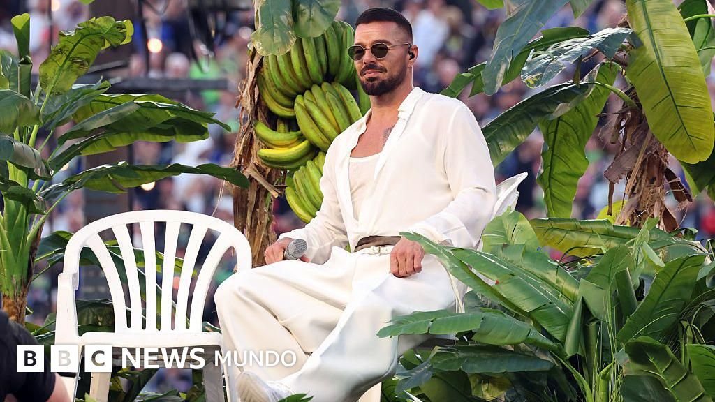 La fascinante trayectoria de la Monobloc, la sencilla silla de plástico blanca que ha triunfado a nivel global