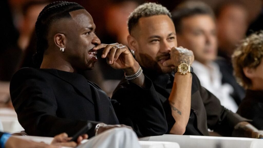 Vinícius: "Neymar es mi ídolo y amigo, pero la decisión final es del entrenador"