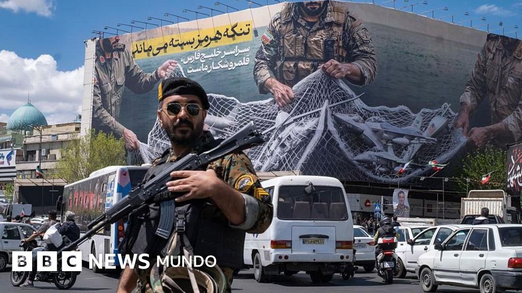Irán cierra nuevamente el estrecho de Ormuz tras denunciar a EE.UU. por "piratería" en su bloqueo naval