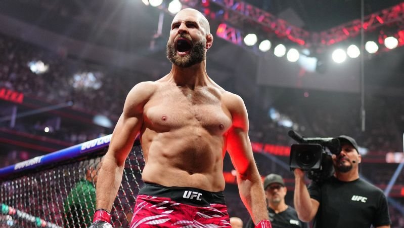 Predicciones: ¿Quién se llevará la victoria en UFC 327, Procházka o Ulberg?