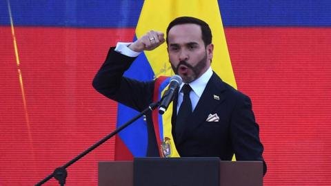 Abelardo de la Espriella toma las riendas como presidente con su compromiso de "mano firme"