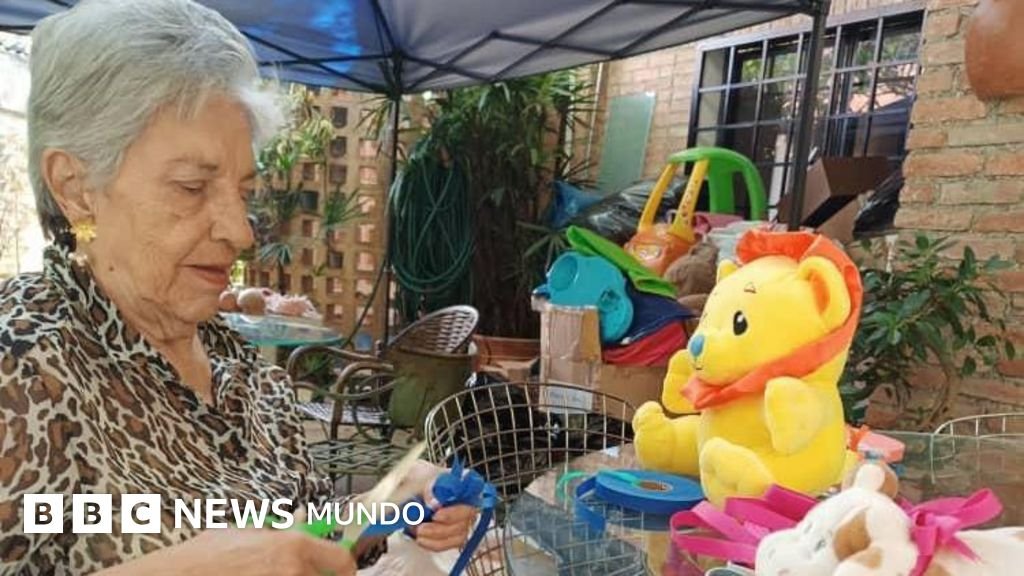 El abrazo de los niños a sus peluches trae alivio y alegría: venezolanos que apoyan a las víctimas del doble terremoto con recursos propios