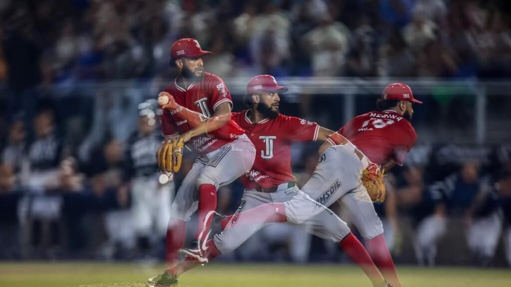 Adonis Medina: Campeón en su Debut con los Toros de Tijuana en México