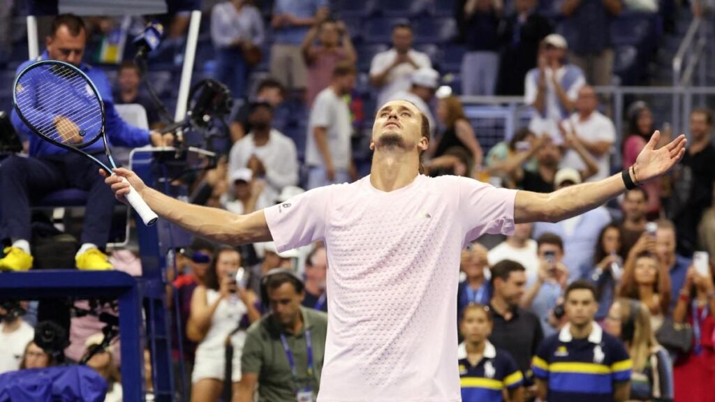 Alexander Zverev se corona en el US Open, superando la soledad en su camino por el tenis.