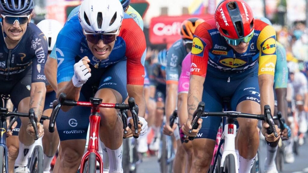 Bastien Tronchon, el ciclista francés, triunfa en la etapa 10 de la Vuelta a España