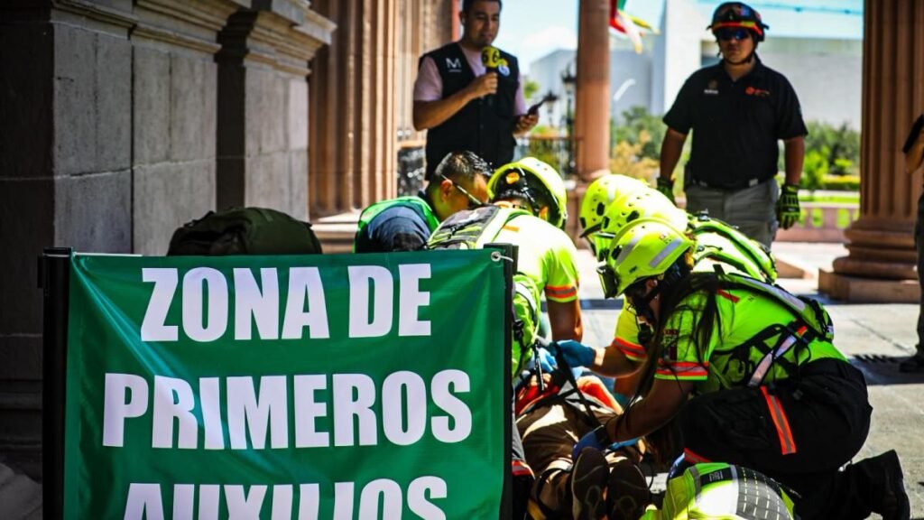 Cerca de 5,000 neoleoneses se suman al Simulacro Nacional