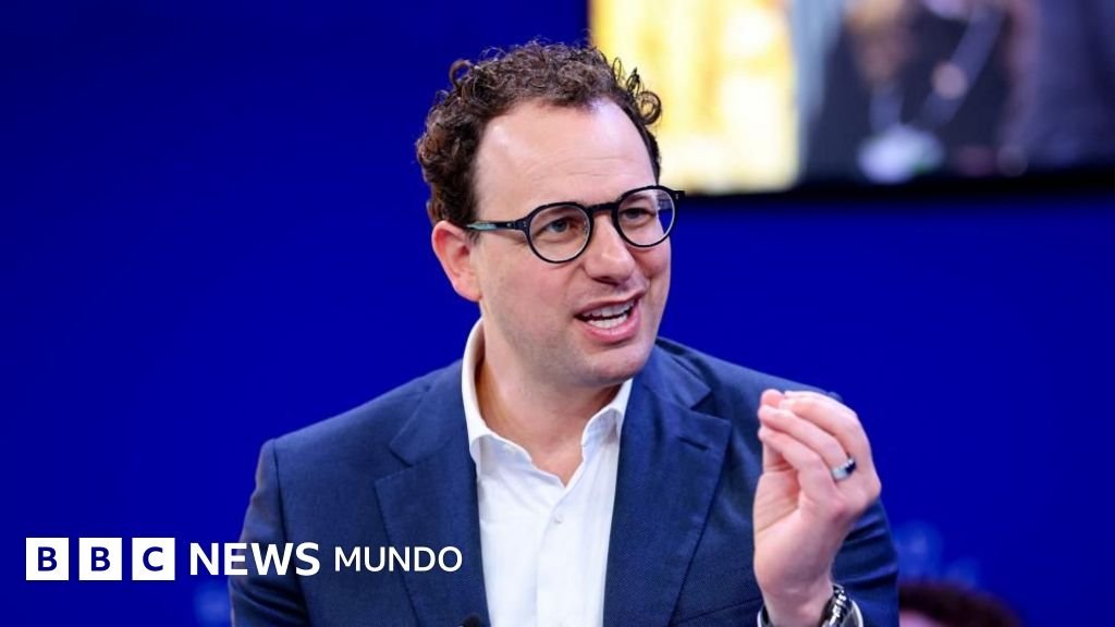 El director de Anthropic aboga por frenar el avance de la inteligencia artificial en un nuevo ensayo