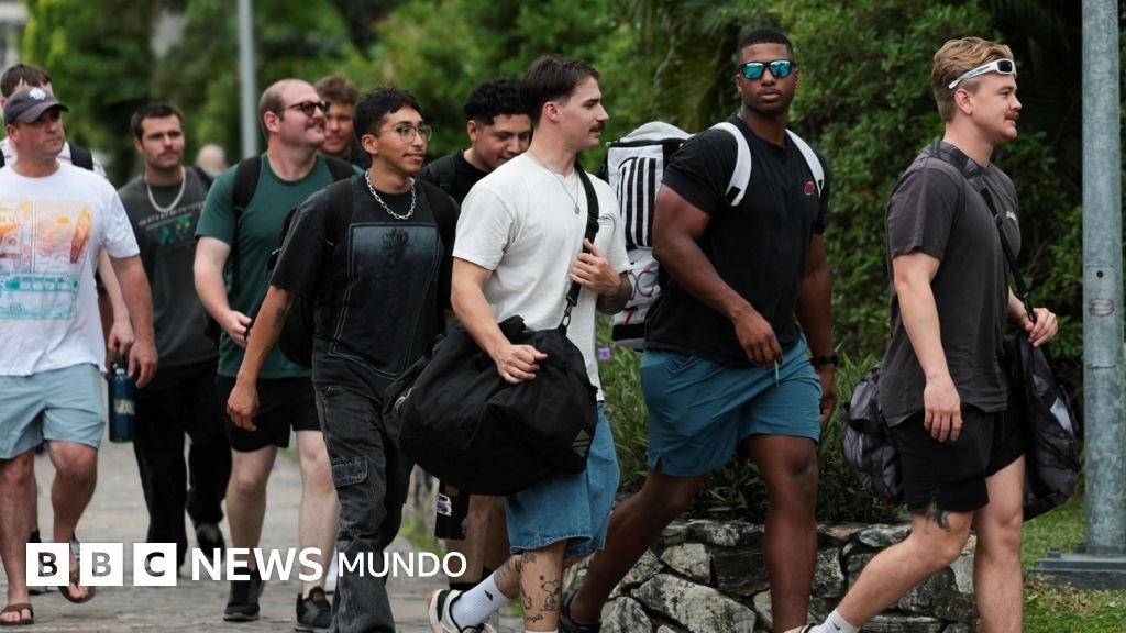 Pattaya: la "ciudad del pecado" de Tailandia que recibió a 5.000 marines de EE.UU. tras ocho meses en alta mar