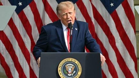 Trump reflexiona sobre los 25 años de los ataques del 11-S: 'Hoy luchamos porque no tenemos otra opción'
